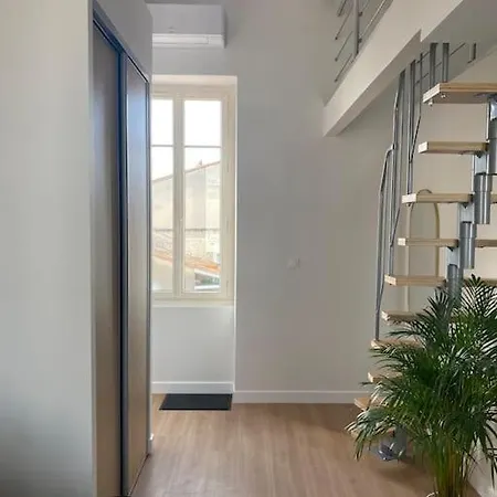 Duplex Type Loft Centre * Clim * Wifi * De Gamme * Appartement