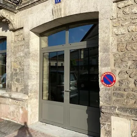 Duplex Type Loft Centre * Clim * Wifi * De Gamme * Apartman Angoulême